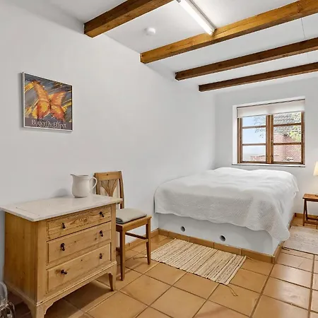 2 Bedroom Gorgeous In Διαμέρισμα